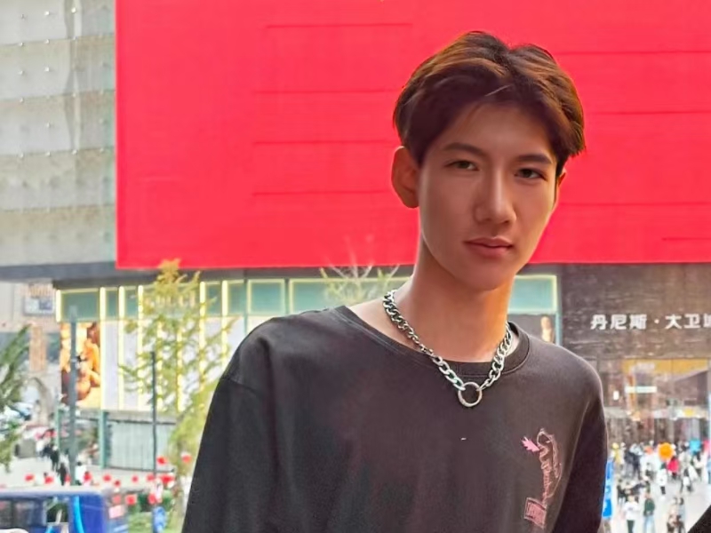 中心主任王佳伟.jpg